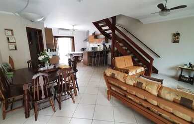 Imagem: A casa em condomínio possui 3 Dormitórios, 3 Banheiros, 2