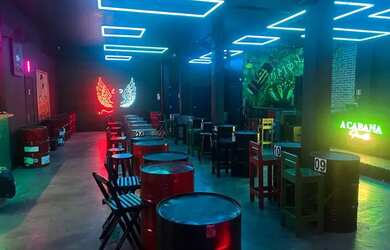 Imagem: O depósito possui 5 Vagas na garagem e 500m² de Área e está