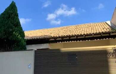 Imagem: A casa possui 4 Dormitórios, 4 Banheiros, 3 Vagas na garagem