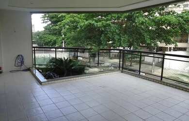 Imagem: O apartamento possui 2 Dormitórios, 2 Banheiros, 2 Vagas na