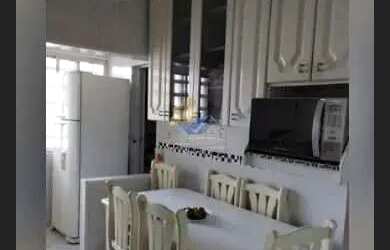 Imagem: O apartamento possui 1 Dormitório, 2 Banheiros, 1 Vaga na garagem