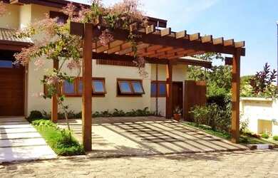 Imagem: A casa em condomínio possui 5 Dormitórios, 5 Banheiros, 4