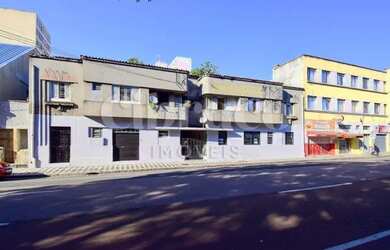 Imagem: O apartamento possui 2 Dormitórios, 1 Banheiro, 93m² de Área