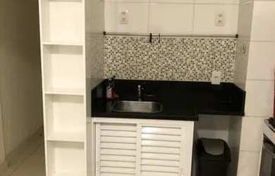 Imagem: O apartamento possui 1 Dormitório, 1 Banheiro, 1 Vaga na garagem