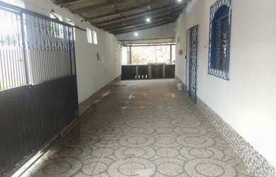 Imagem: A casa possui 2 Dormitórios, 2 Banheiros, 1 Vaga na garagem