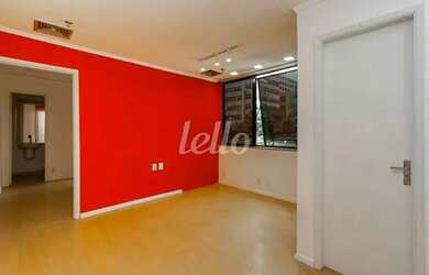 Imagem: O depósito possui 1 Vaga na garagem, 40m² de Área e está