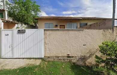 Imagem: A casa possui 2 Dormitórios, 2 Banheiros, 1 Vaga na garagem