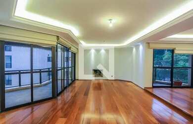 Imagem: O apartamento possui 4 Dormitórios, 4 Banheiros, 3 Vagas na