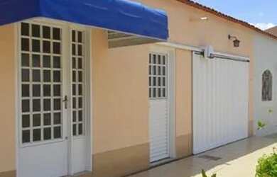 Imagem: A casa e possui 4 Dormitórios, Suítes, 3 Banheiros, 1 Vaga