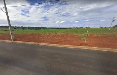 Imagem: O terreno possui 250m² de Área e está localizado em Grand