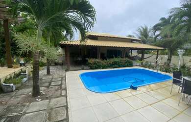 Imagem: A casa em condomínio possui 5 Dormitórios, 4 Banheiros, 5