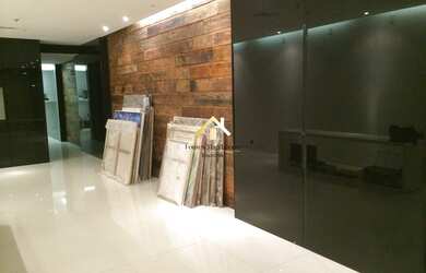 Imagem 4: Loja de 70M² em Charmoso Shopping na Avenida Atlântica