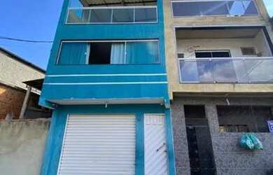 Imagem: A casa possui 3 Dormitórios, 3 Banheiros, 1 Vaga na garagem