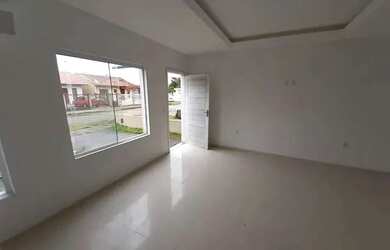 Imagem: A casa possui 2 Dormitórios, 1 Banheiro, 1 Vaga na garagem