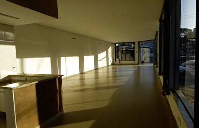 Imagem 14: Salão comercial de esquina, em avenida de grande fluxo, para locação...