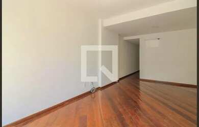 Imagem: O apartamento possui 4 Dormitórios, 3 Banheiros, 2 Vagas na