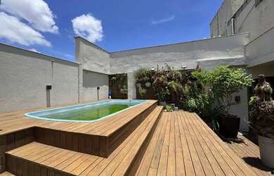 Imagem: O apartamento possui 4 Dormitórios, 5 Banheiros, 3 Vagas na