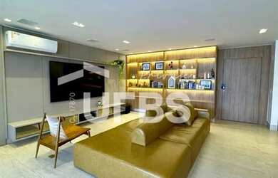 Imagem: O apartamento possui 3 Dormitórios, 4 Banheiros, 221m² de