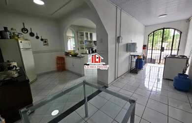 Imagem 3: Casa no Cj Aruanã de Esquina com 4 Suítes sendo uma no Subsolo/ piscina...