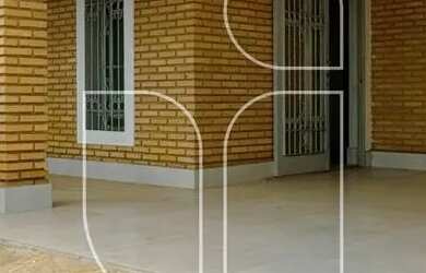 Imagem: A casa possui 3 Dormitórios, 3 Banheiros, 2 Vagas na garagem