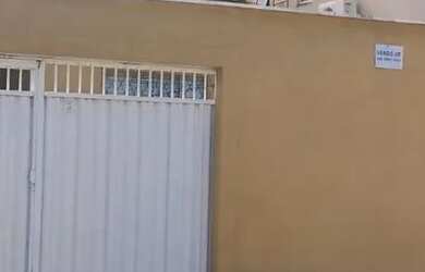 Imagem: A casa possui 3 Dormitórios, 2 Vagas na garagem e está localizado