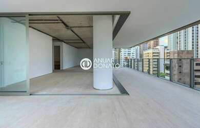 Imagem: O apartamento possui 4 Dormitórios, 5 Banheiros, 5 Vagas na