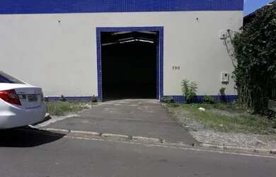 Imagem 8: Galpão em lote de 360m2, área construída de 280m2, no bairro Jardim Canadá/Nova Lima/MG