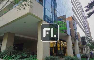 Imagem: O depósito possui 5 Vagas na garagem, 377m² de Área e está