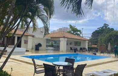 Imagem: A casa possui 4 Dormitórios, 5 Banheiros, 2 Vagas na garagem