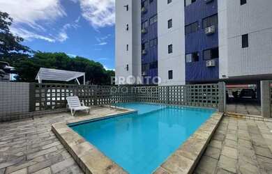 Imagem: O apartamento possui 3 Dormitórios, 1 Banheiro, 1 Vaga na garagem