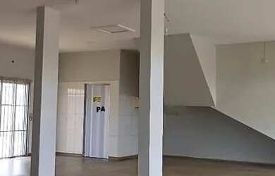 Imagem: O depósito para alugar possui e está localizado em Plano