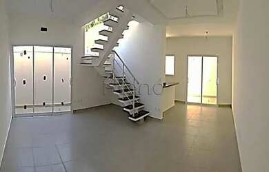 Imagem: A casa em condomínio possui 3 Dormitórios, 3 Banheiros, 2