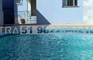 Imagem: A casa possui 4 Dormitórios, 4 Banheiros, 4 Vagas na garagem