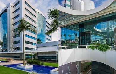 Imagem: O depósito possui 5 Vagas na garagem, 32m² de Área e está