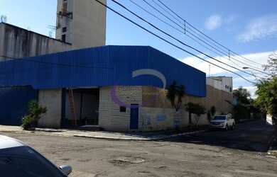 Imagem: O depósito possui 1.200m² de Área e está localizado em