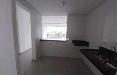 Imagem: O apartamento possui 2 Dormitórios, 2 Banheiros, 2 Vagas na