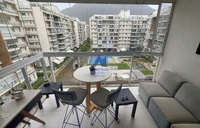 Imagem: O apartamento possui 3 Dormitórios, 3 Banheiros, 2 Vagas na