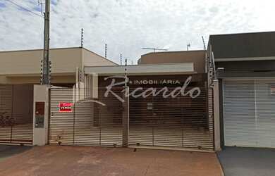 Imagem: A casa possui 2 Dormitórios, 2 Banheiros, 1 Vaga na garagem