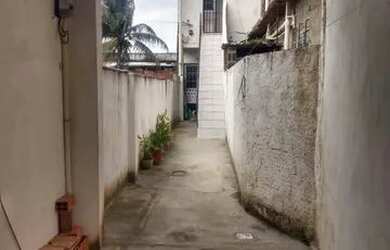 Imagem: A casa possui 2 Dormitórios, 1 Banheiro, 1 Vaga na garagem