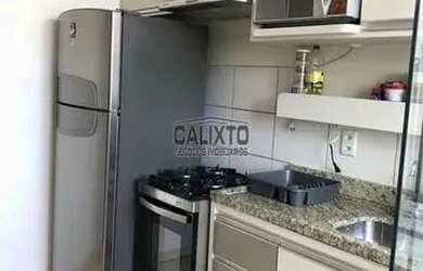 Imagem: O apartamento possui 2 Dormitórios, 1 Banheiro, 1 Vaga na garagem