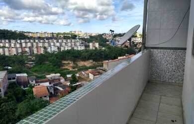 Imagem: O apartamento possui 3 Dormitórios, 1 Banheiro, 1 Vaga na garagem