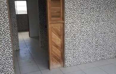 Imagem: A casa possui 1 Dormitório, 1 Banheiro e está localizado