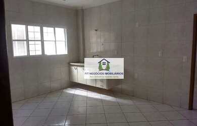 Imagem: O apartamento possui 1 Dormitório, 1 Banheiro, 1 Vaga na garagem