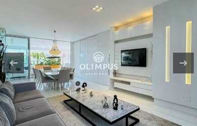 Imagem: A casa em condomínio possui 5 Dormitórios, 5 Banheiros, 2