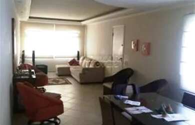 Imagem: A casa possui 4 Dormitórios, 4 Banheiros, 2 Vagas na garagem