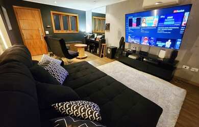 Imagem: A casa em condomínio possui 4 Dormitórios, 3 Banheiros, 4