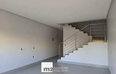 Imagem: A casa possui 4 Dormitórios, 4 Banheiros, 4 Vagas na garagem