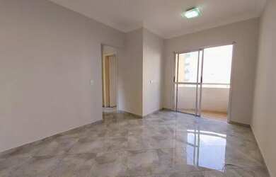 Imagem 2: Apartamento para venda tem 63 metros quadrados com 2 quartos em Centro...