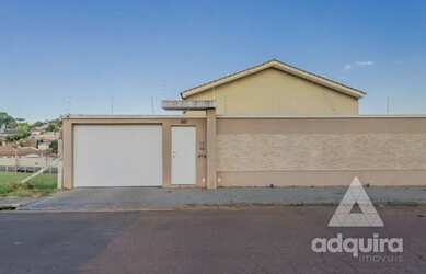 Imagem: A casa possui 3 Dormitórios, 3 Banheiros, 3 Vagas na garagem