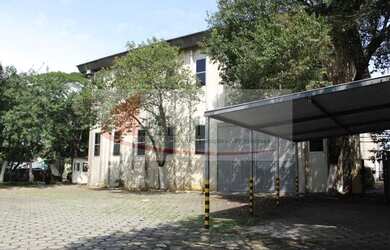 Imagem: O depósito possui 5 Vagas na garagem, 2.194m² de Área e